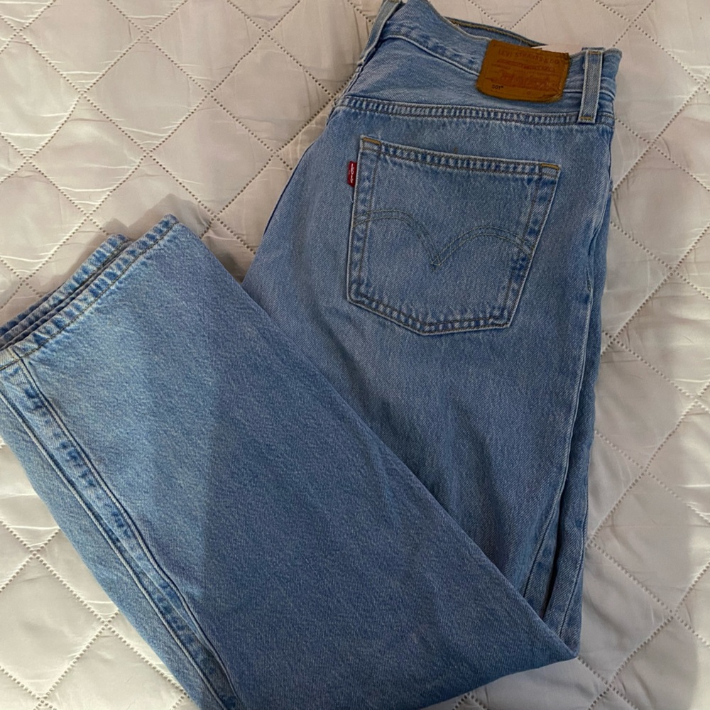 cute light wash button up jeans